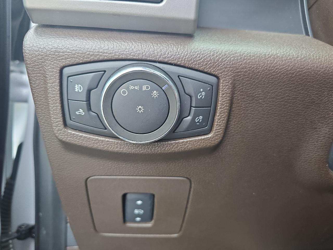 Ford F-150 4WD SuperCrew 145" King Ranch 2017