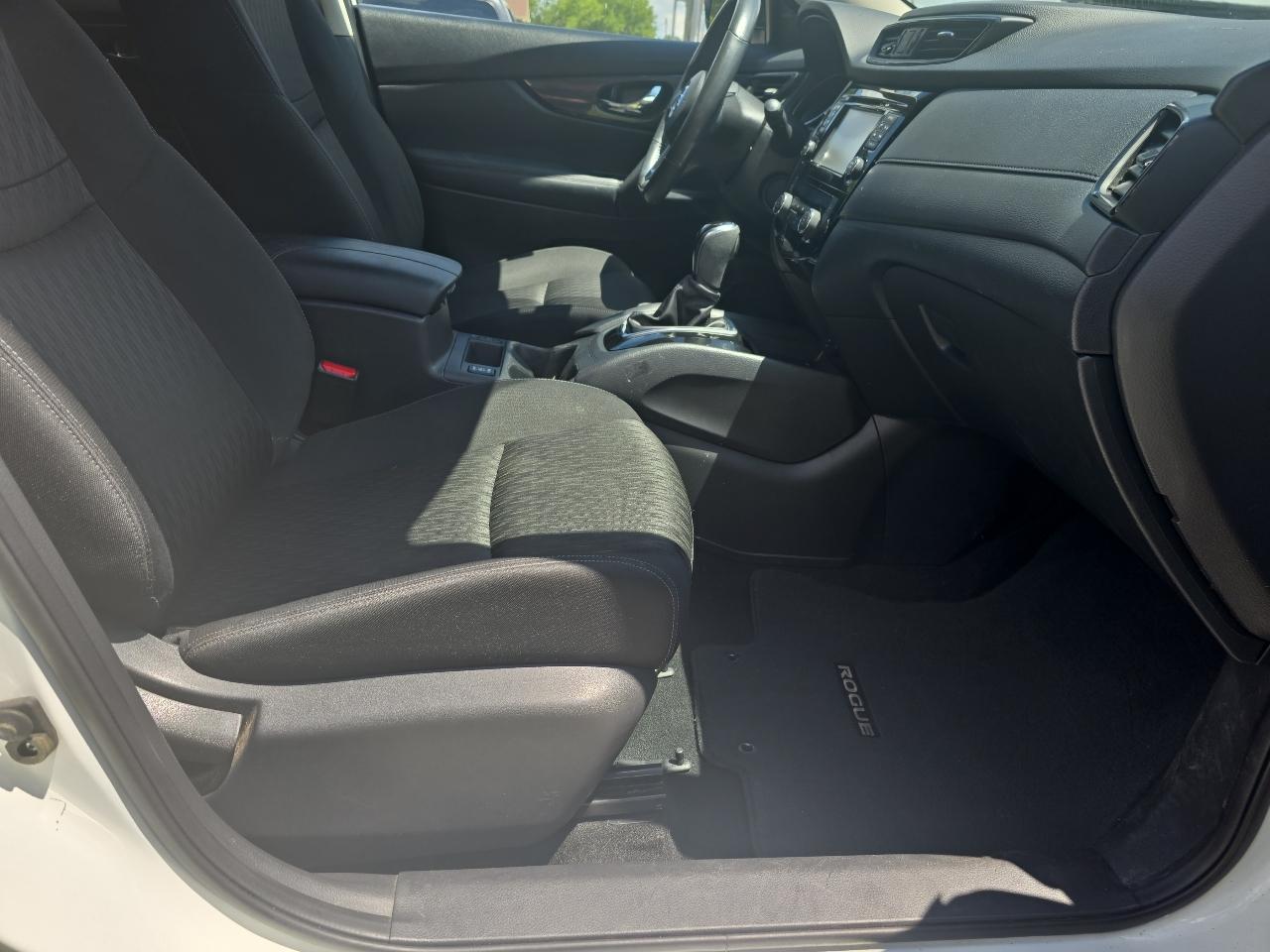 Nissan Rogue SV AWD 2017