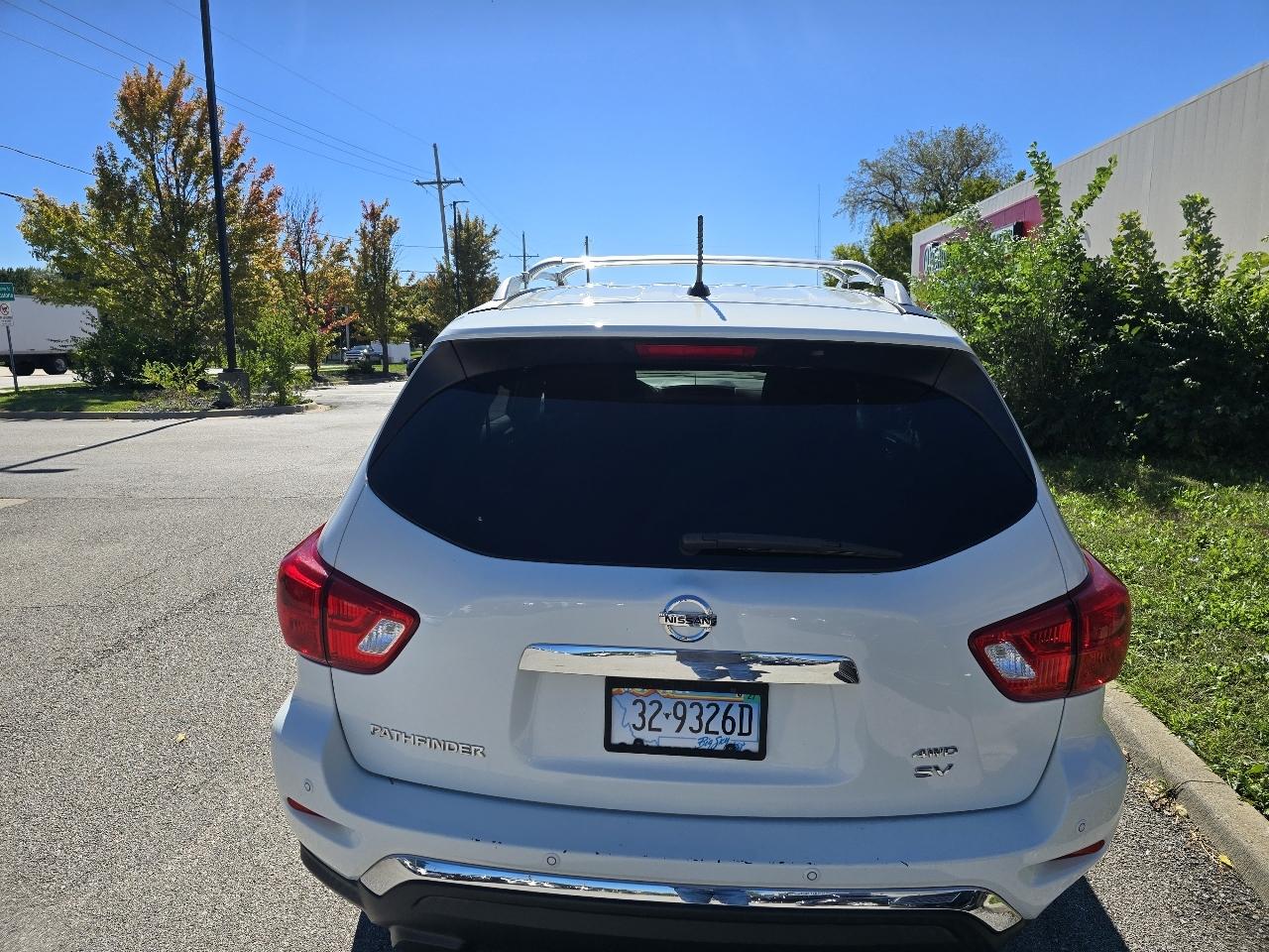 Nissan Pathfinder SV 4WD 2017