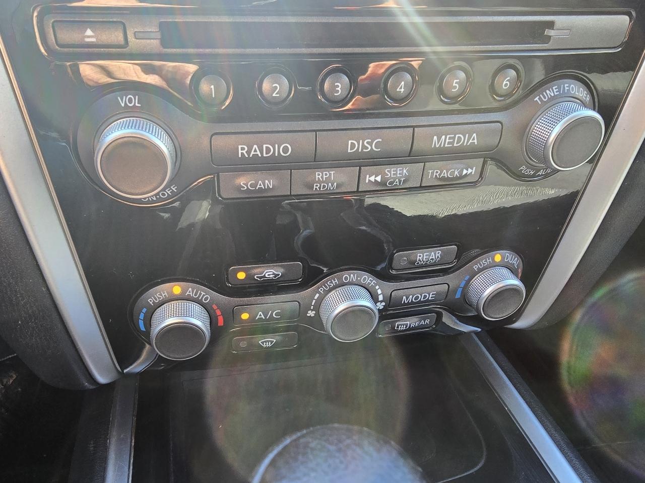 Nissan Pathfinder SV 4WD 2017