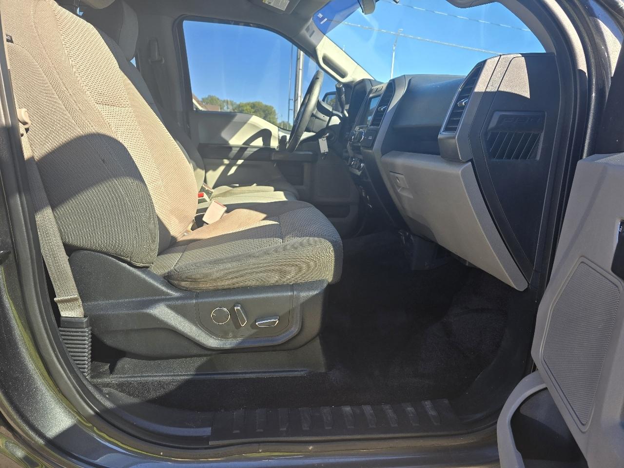 Ford F-150 XLT SuperCrew 5.5-ft. Bed 4WD 2017