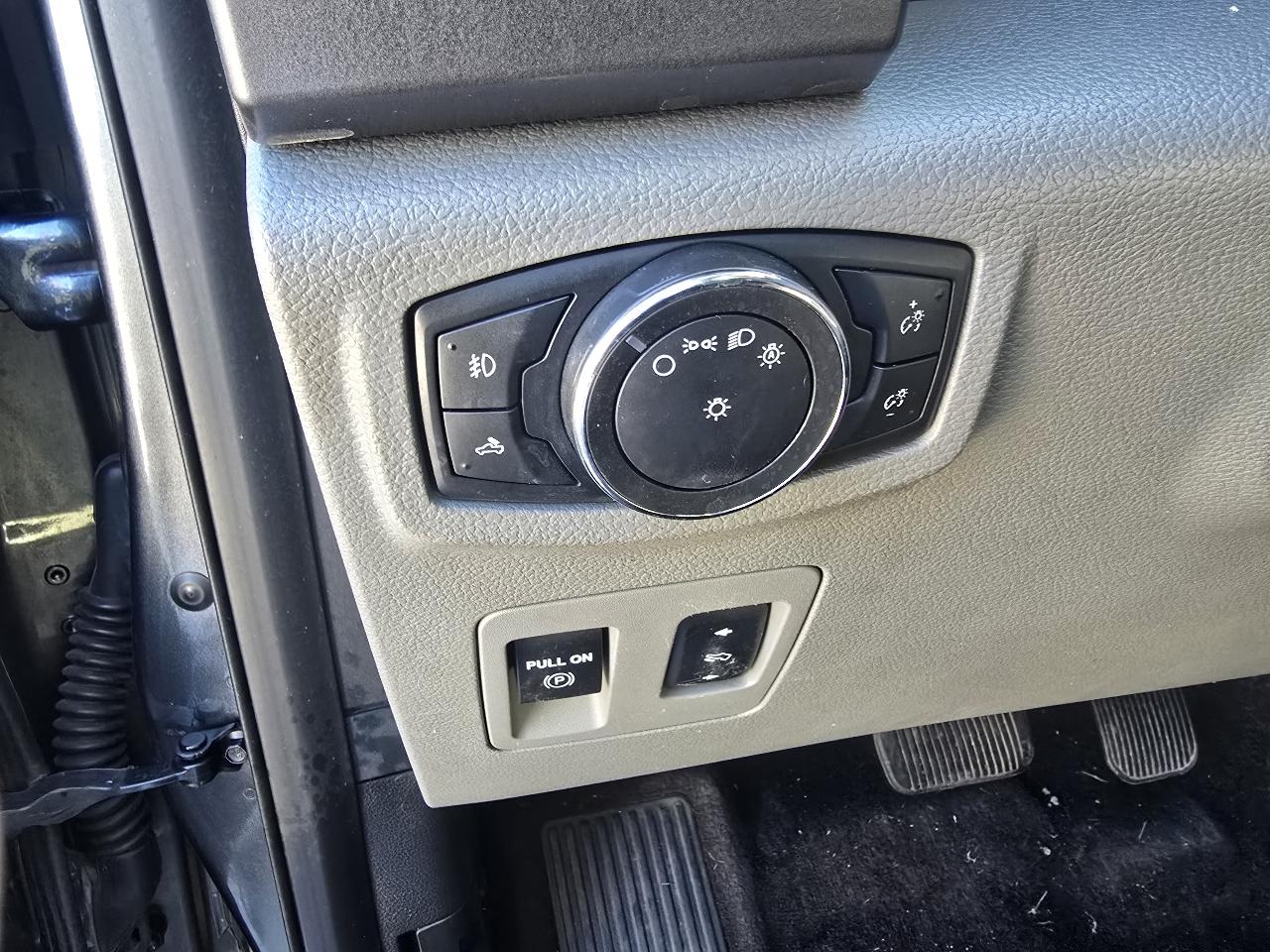 Ford F-150 XLT SuperCrew 5.5-ft. Bed 4WD 2017