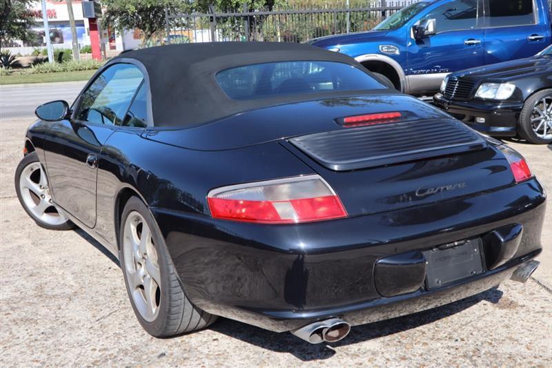 Porsche 911 Carrera Cabriolet 2003