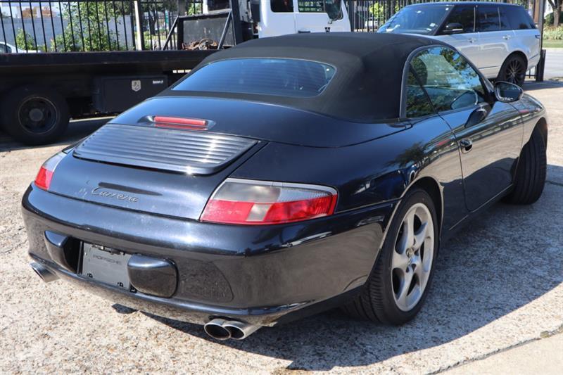 Porsche 911 Carrera Cabriolet 2003