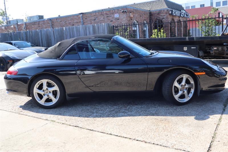 Porsche 911 Carrera Cabriolet 2003