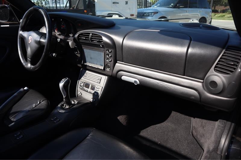 Porsche 911 Carrera Cabriolet 2003