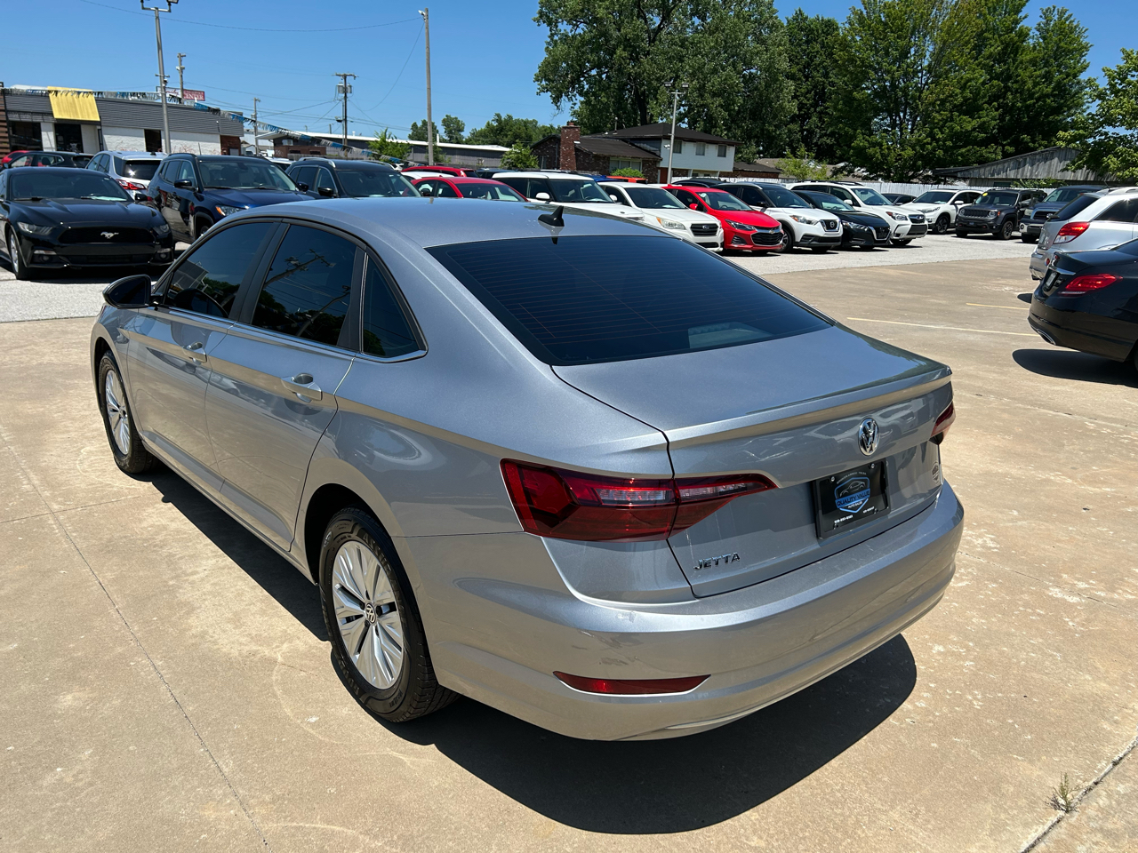 2020 Volkswagen Jetta R-Line photo 3
