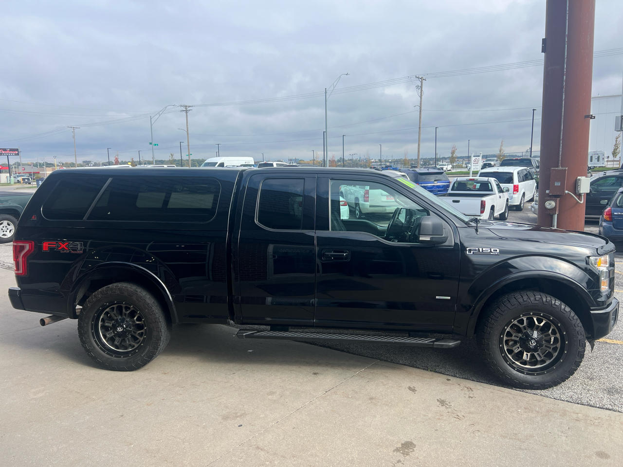 Ford F-150 FX4 SuperCab 5.5-ft. Bed 4WD 2016 Ford F-150 FX4 SuperCab 5.5-ft. Bed 4WD 2016