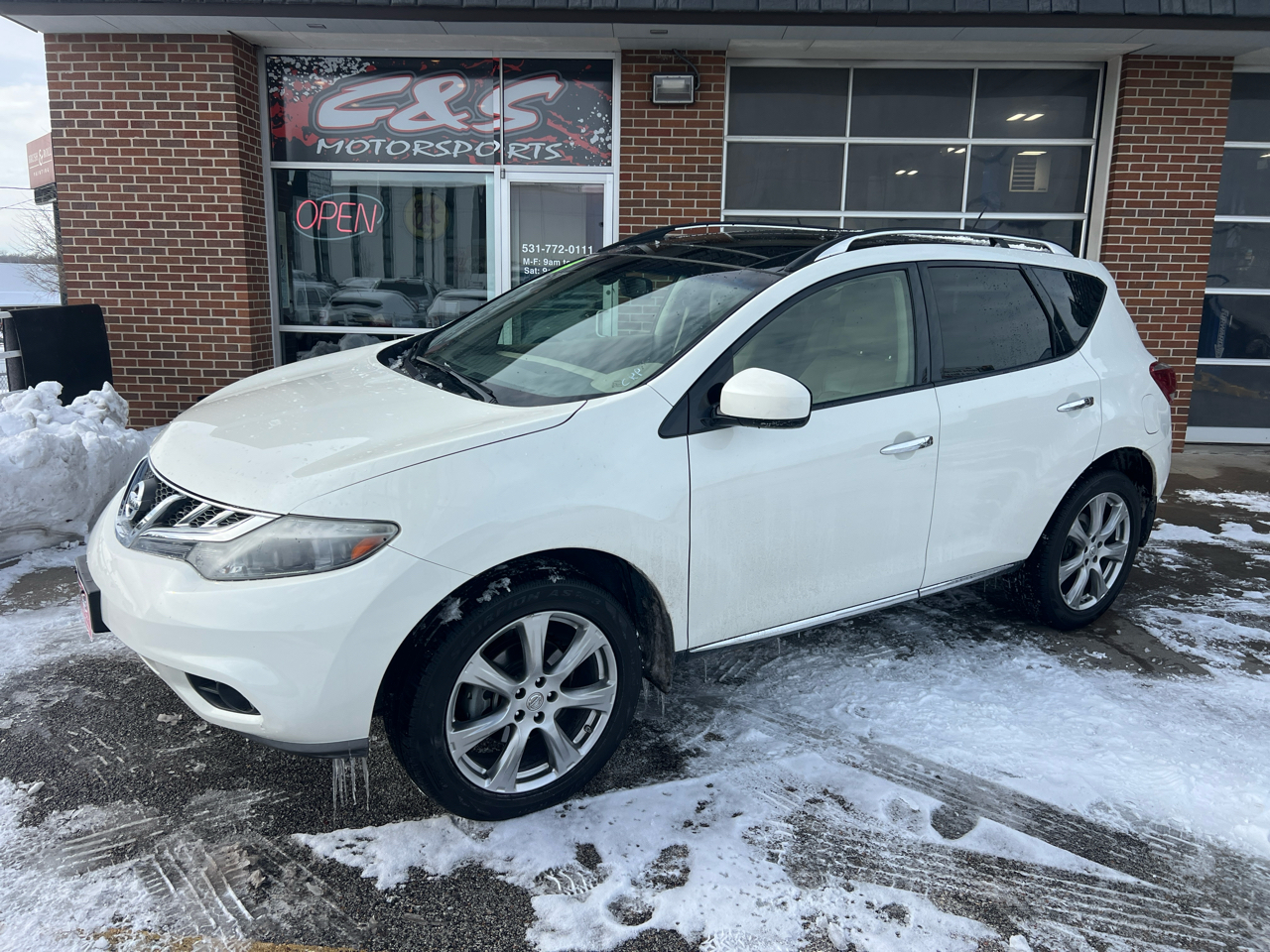 2014 Nissan Murano LE Platinum photo 2
