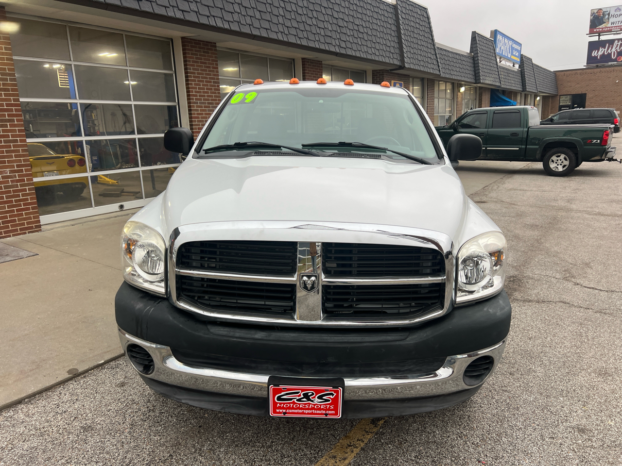 Dodge Ram 2500 4WD Reg Cab 140.5" SXT 2009