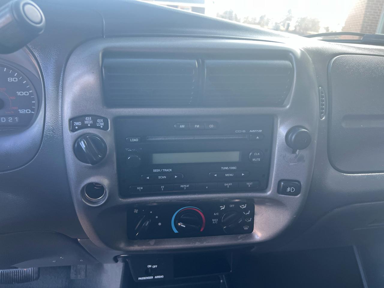 Ford Ranger 4dr Supercb 4.0L XLT FX4 Off-Rd 4WD 2004