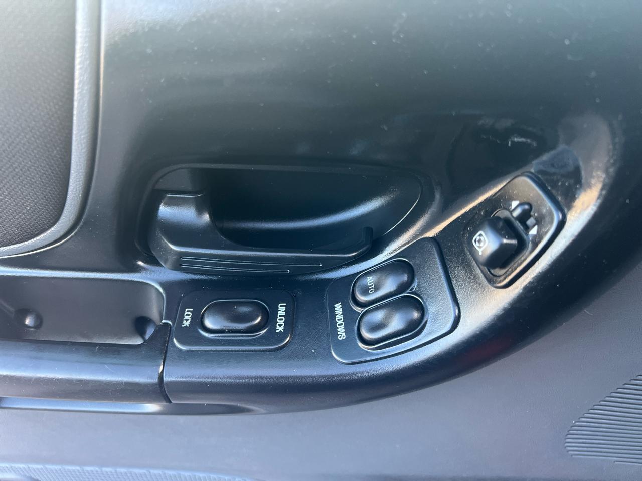 Ford Ranger 4dr Supercb 4.0L XLT FX4 Off-Rd 4WD 2004