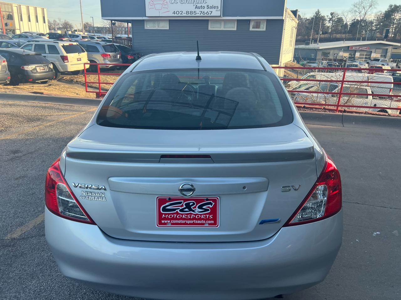 Nissan Versa 4dr Sdn CVT 1.6 SV 2013