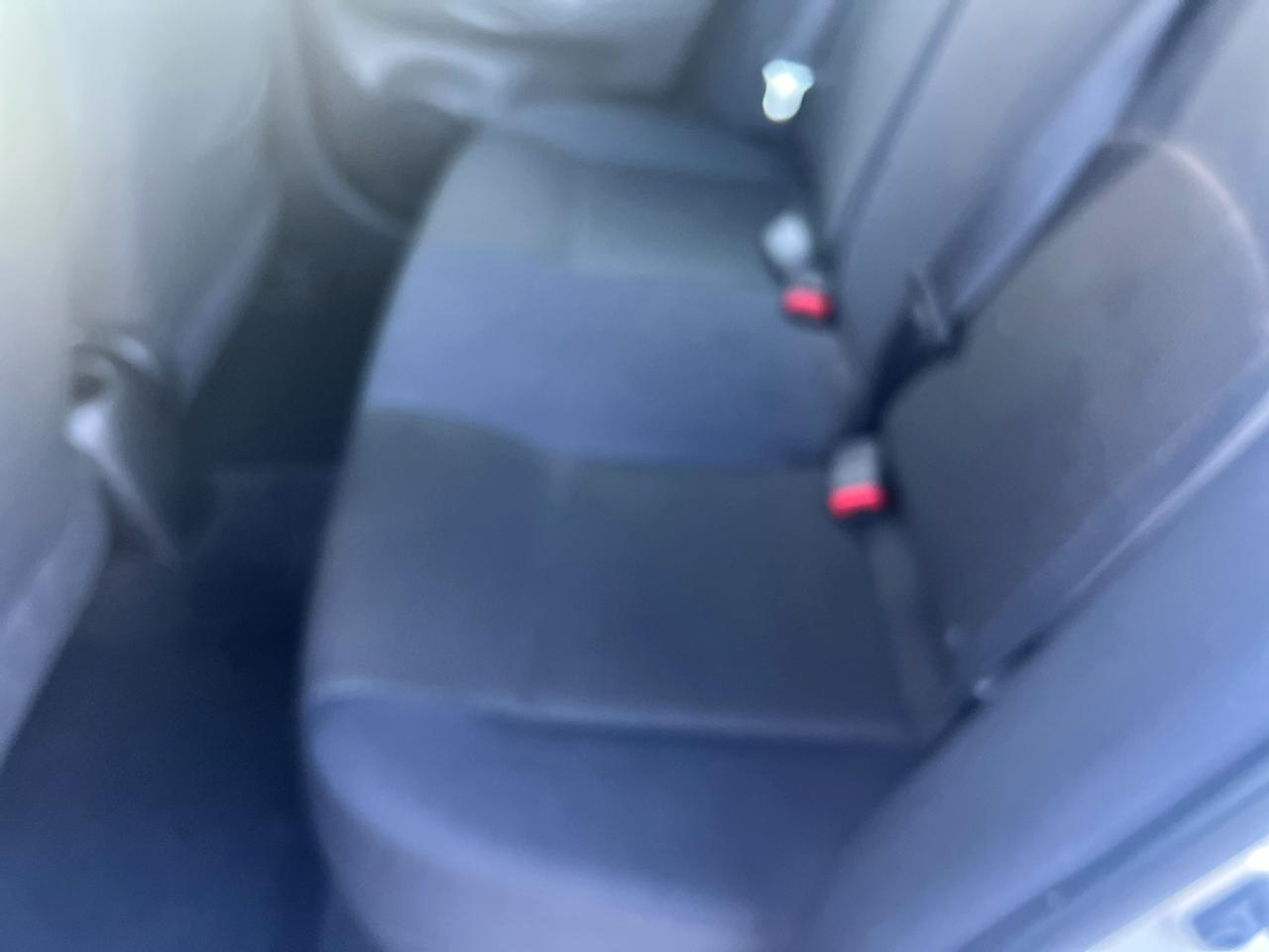 Nissan Versa 4dr Sdn CVT 1.6 SV 2013