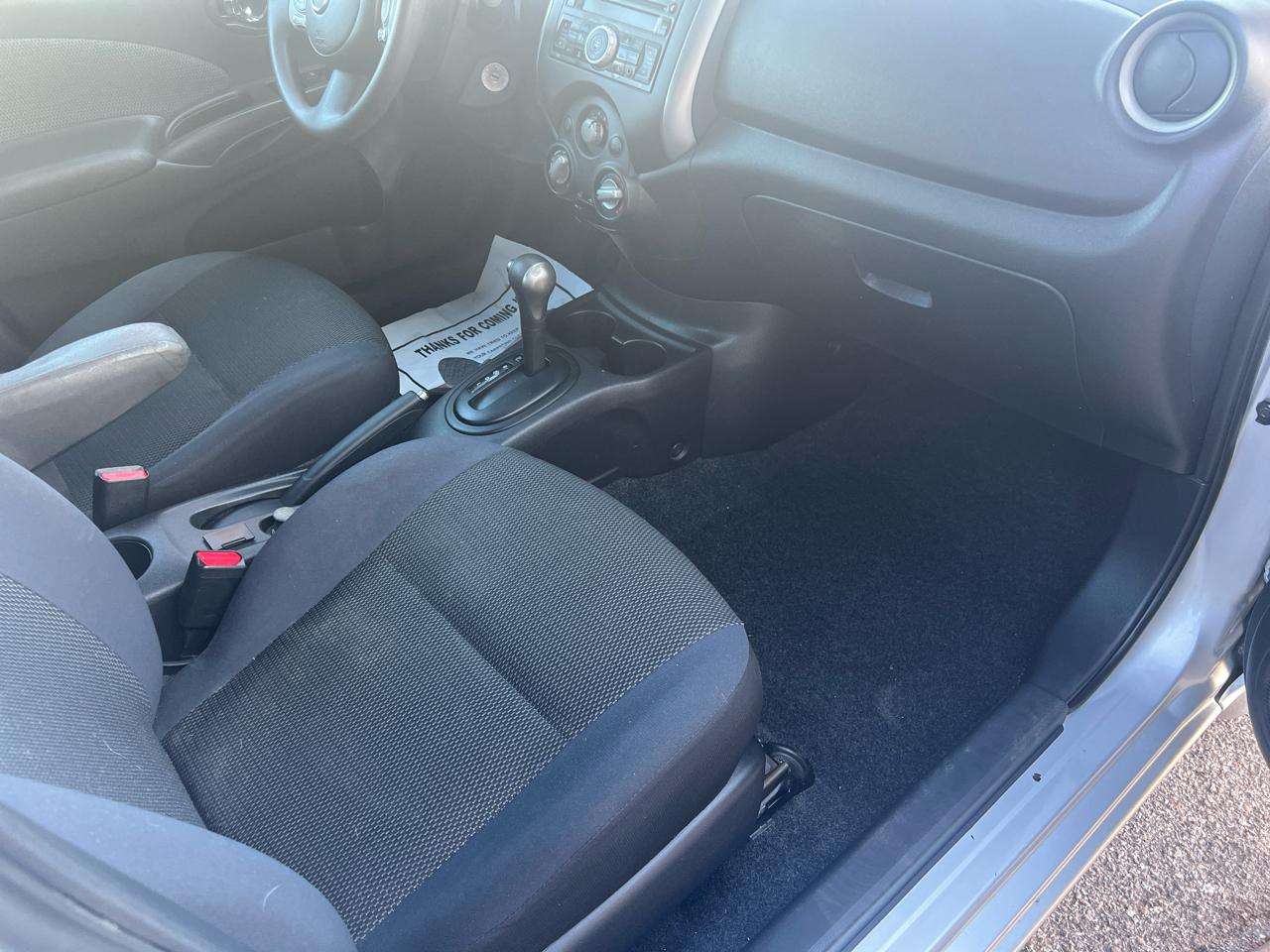 Nissan Versa 4dr Sdn CVT 1.6 SV 2013