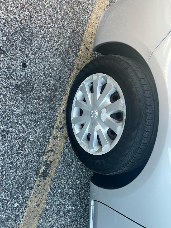 Nissan Versa 4dr Sdn CVT 1.6 SV 2013