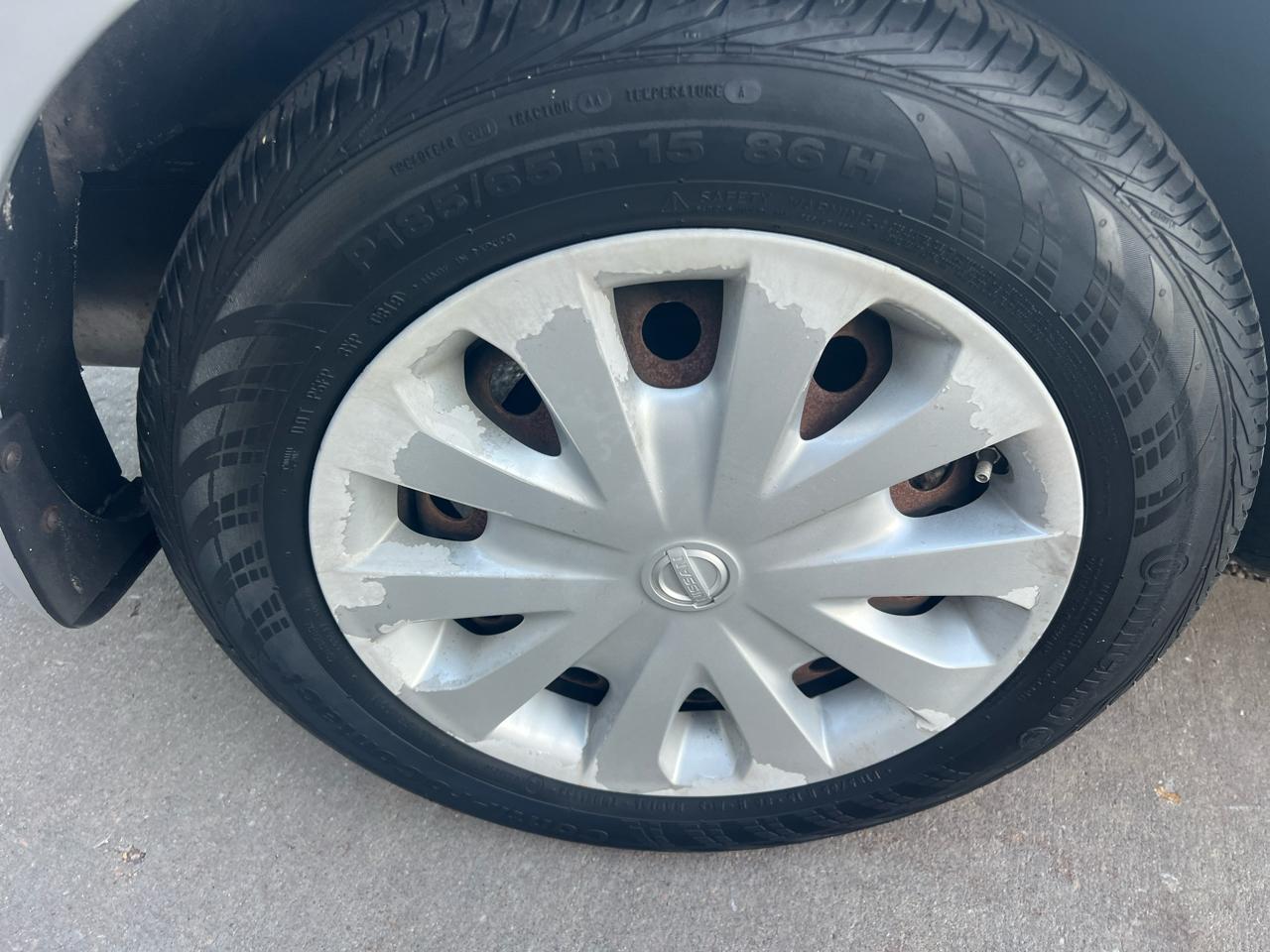 Nissan Versa 4dr Sdn CVT 1.6 SV 2013