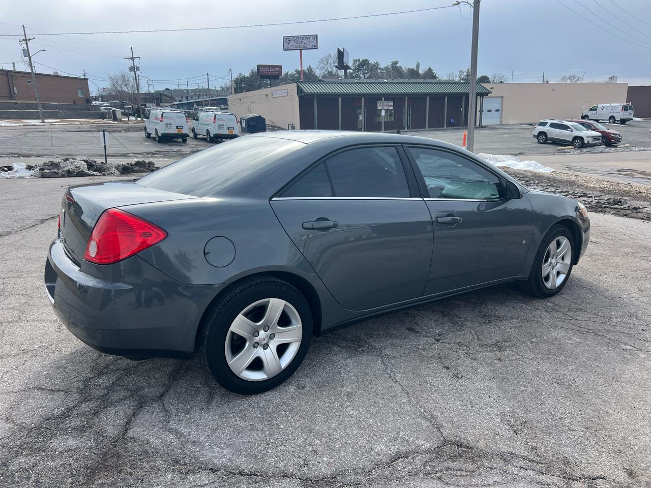 Pontiac G6 4dr Sdn w/1SA *Ltd Avail* 2009