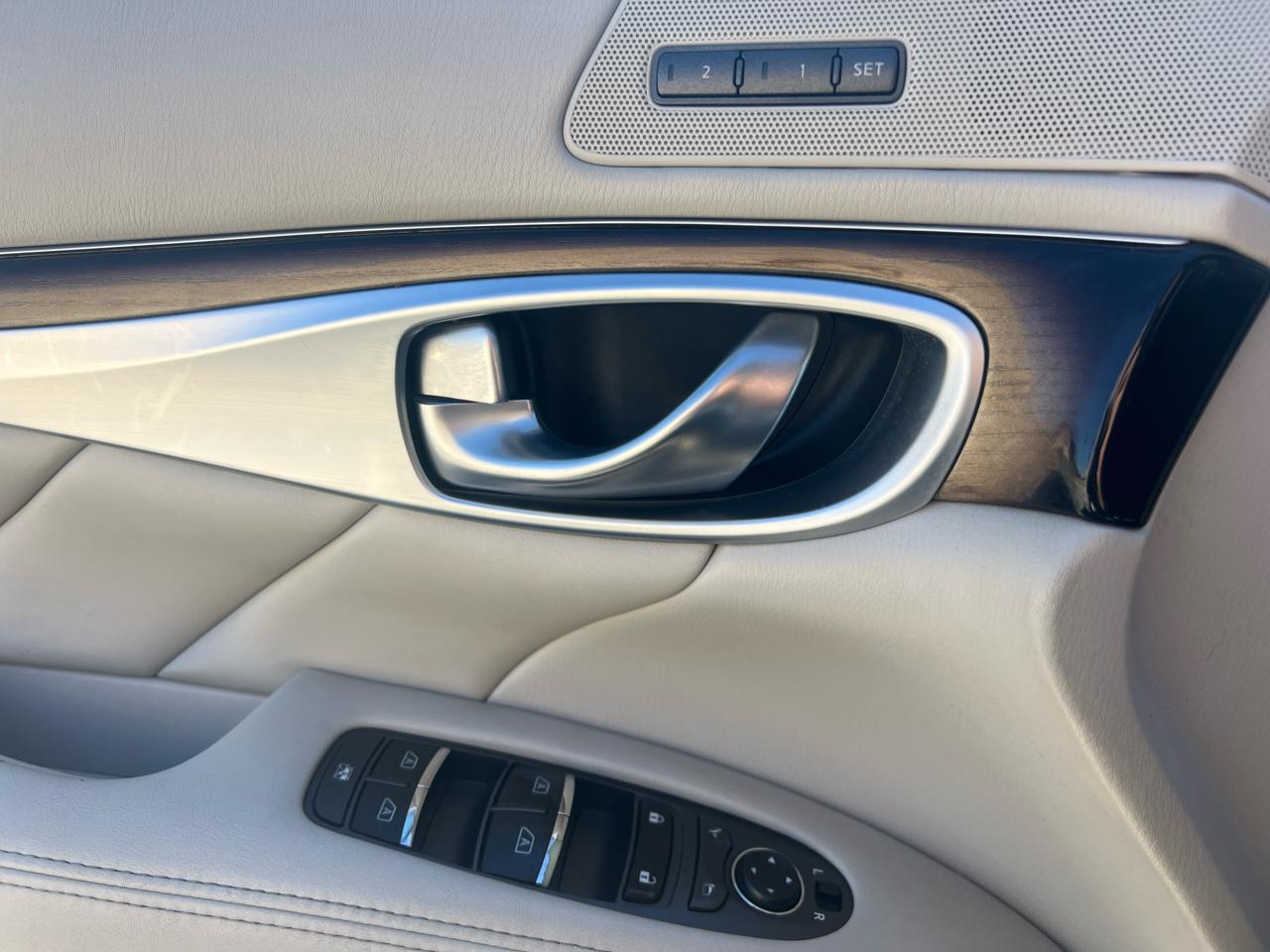 Infiniti M37 4dr Sdn AWD 2012