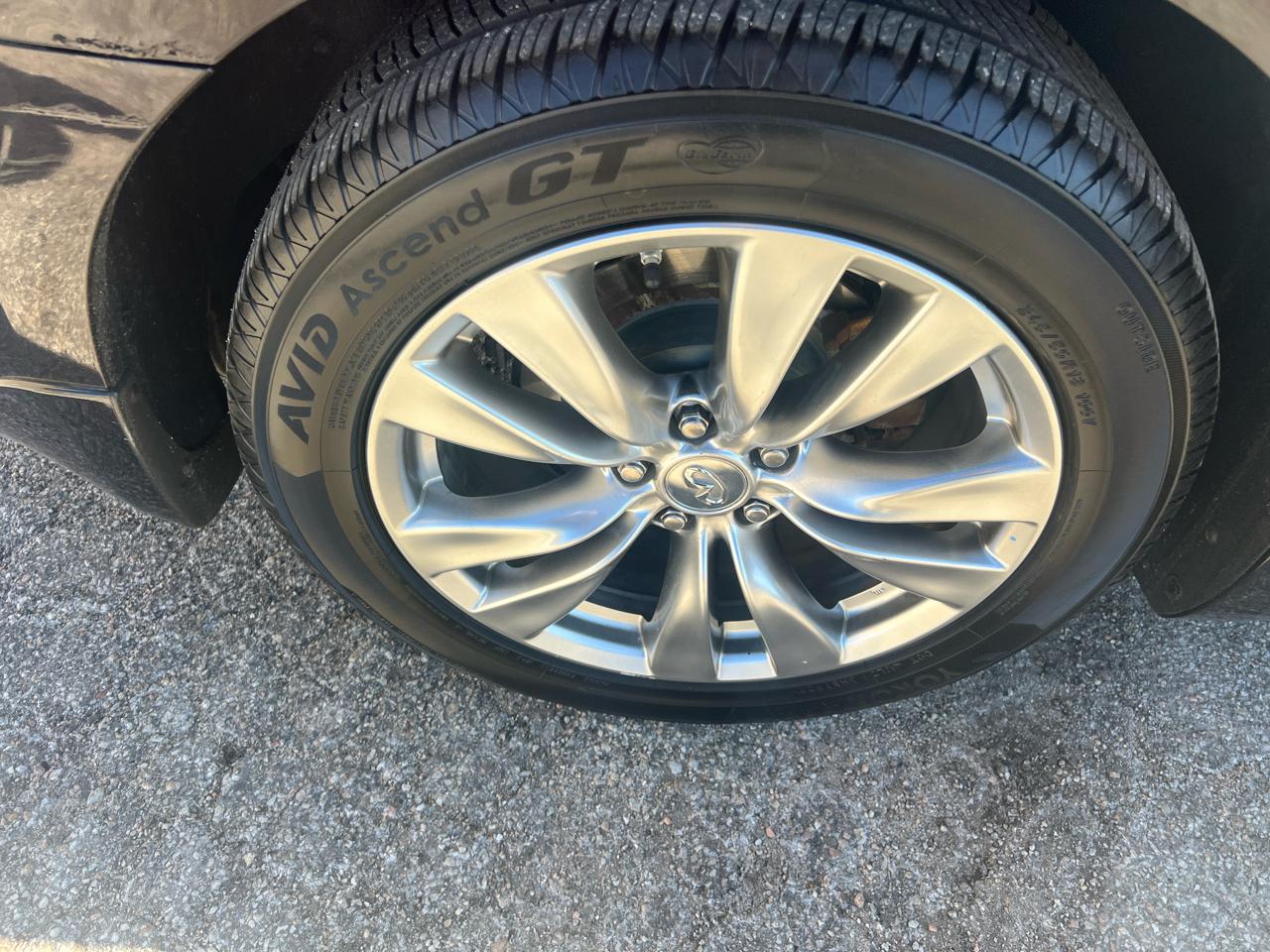 Infiniti M37 4dr Sdn AWD 2012