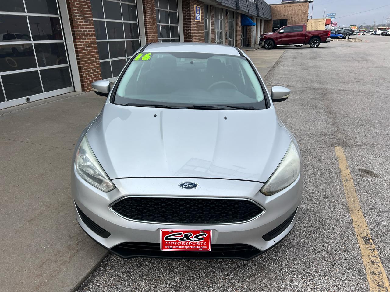 Ford Focus 4dr Sdn SE 2016