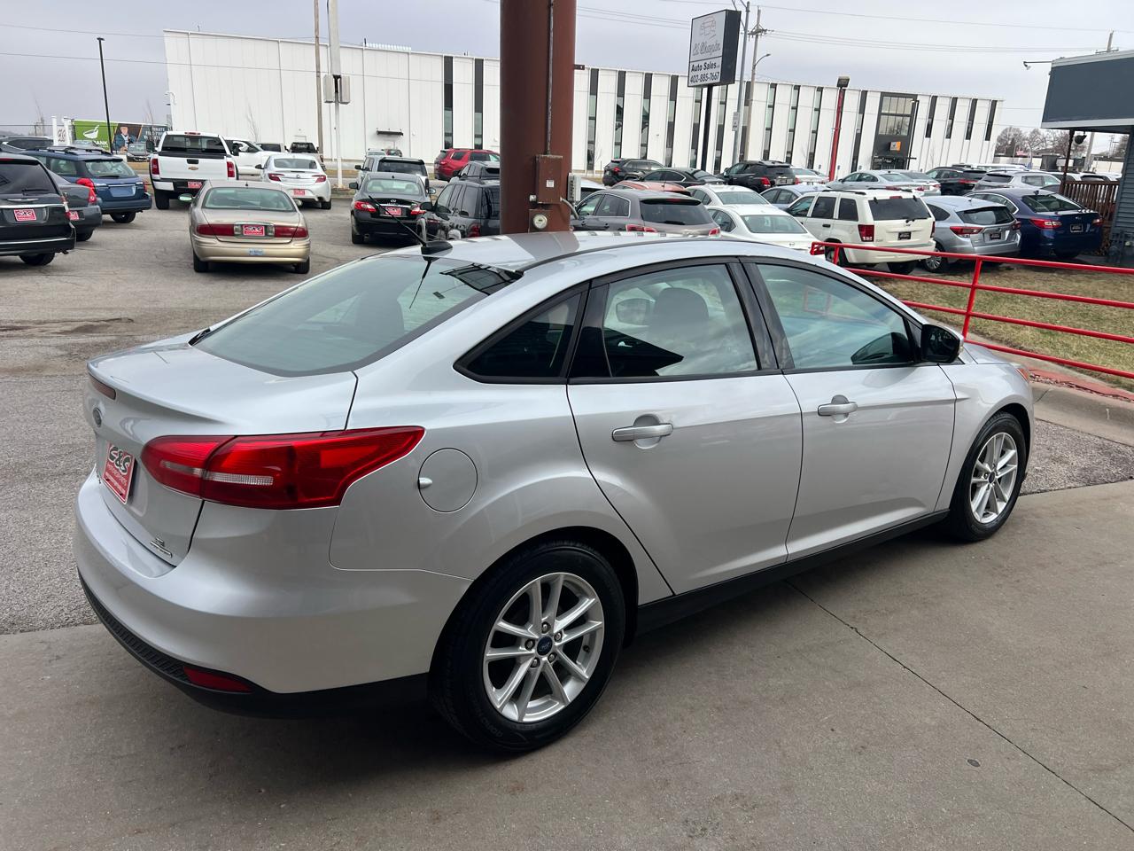 Ford Focus 4dr Sdn SE 2016