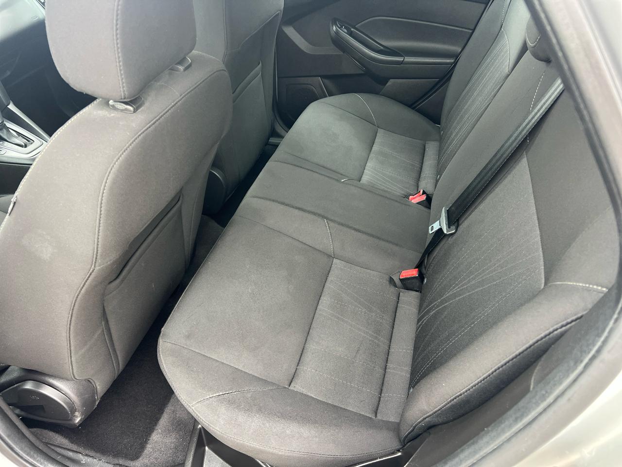 Ford Focus 4dr Sdn SE 2016