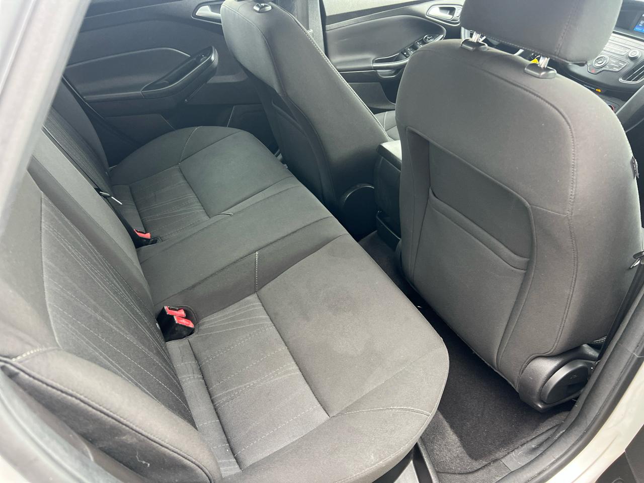 Ford Focus 4dr Sdn SE 2016