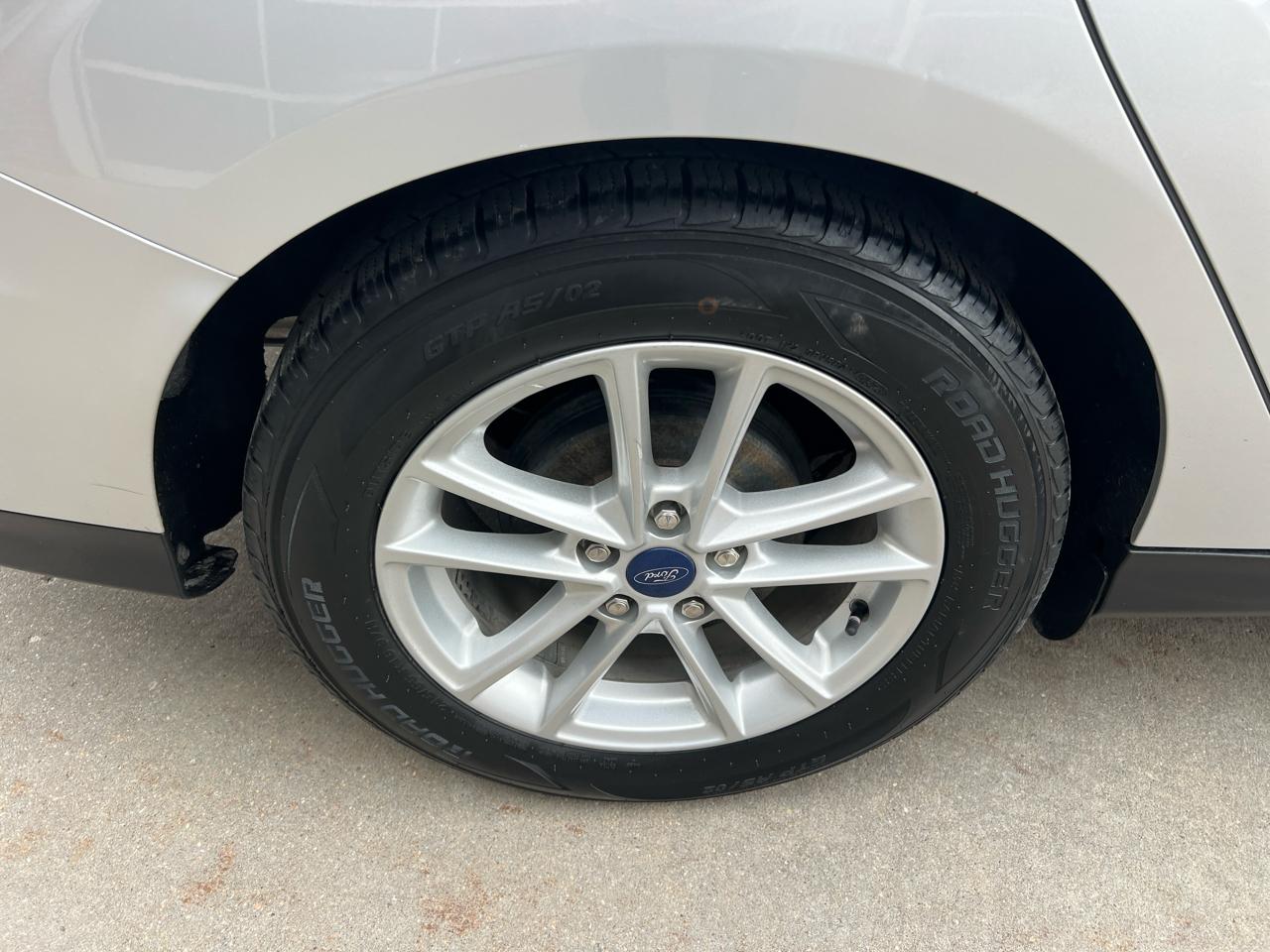 Ford Focus 4dr Sdn SE 2016