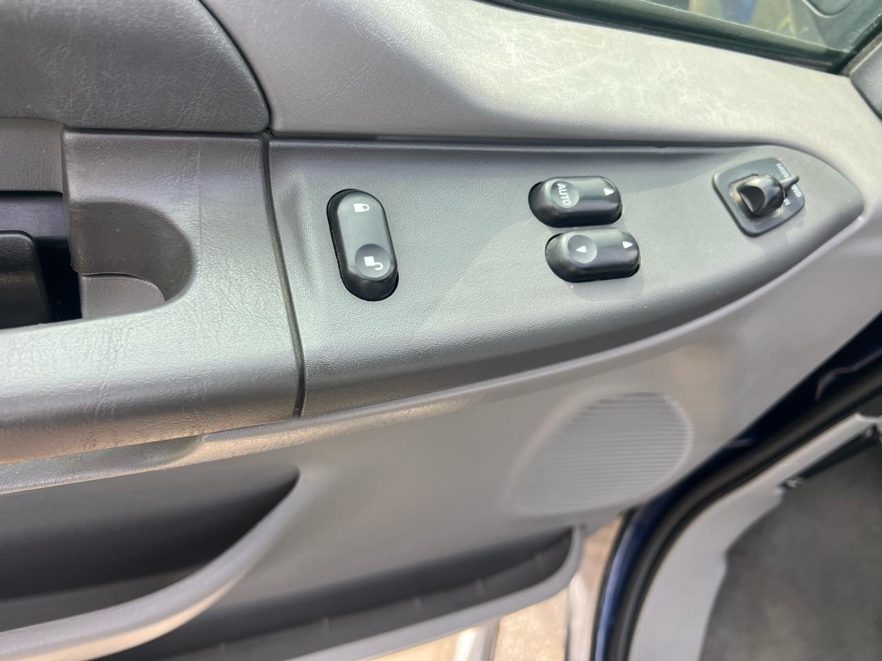 Ford Super Duty F-250 Supercab 142" XLT 4WD 2003