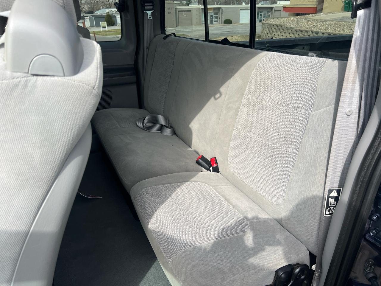 Ford Super Duty F-250 Supercab 142" XLT 4WD 2003