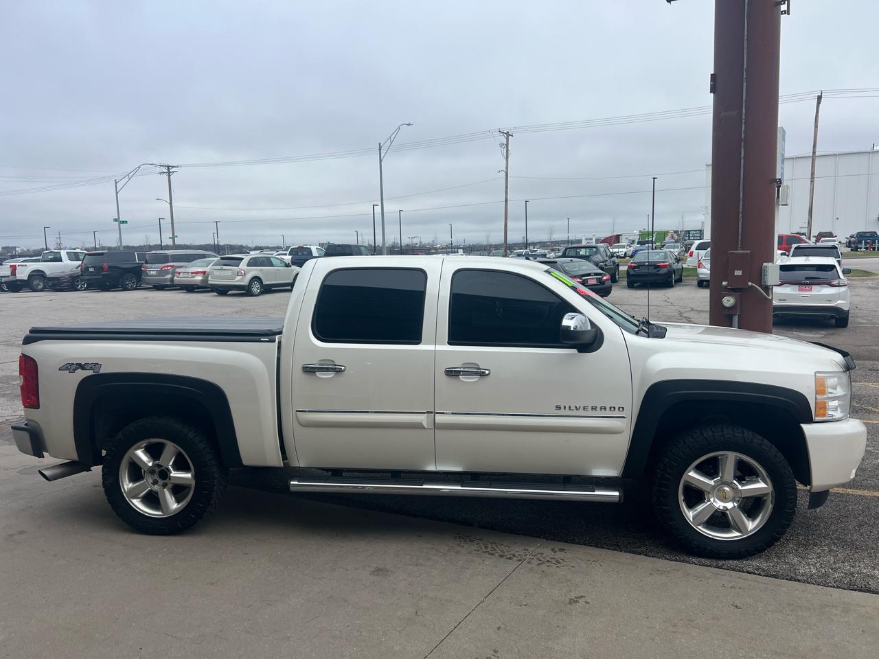 Chevrolet Silverado 1500 4WD Crew Cab 143.5" LTZ 2011