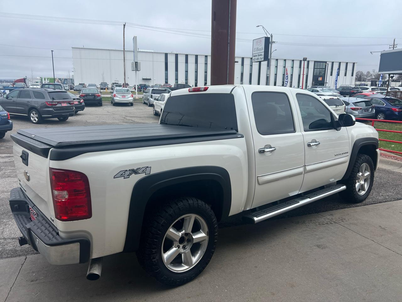 Chevrolet Silverado 1500 4WD Crew Cab 143.5" LTZ 2011