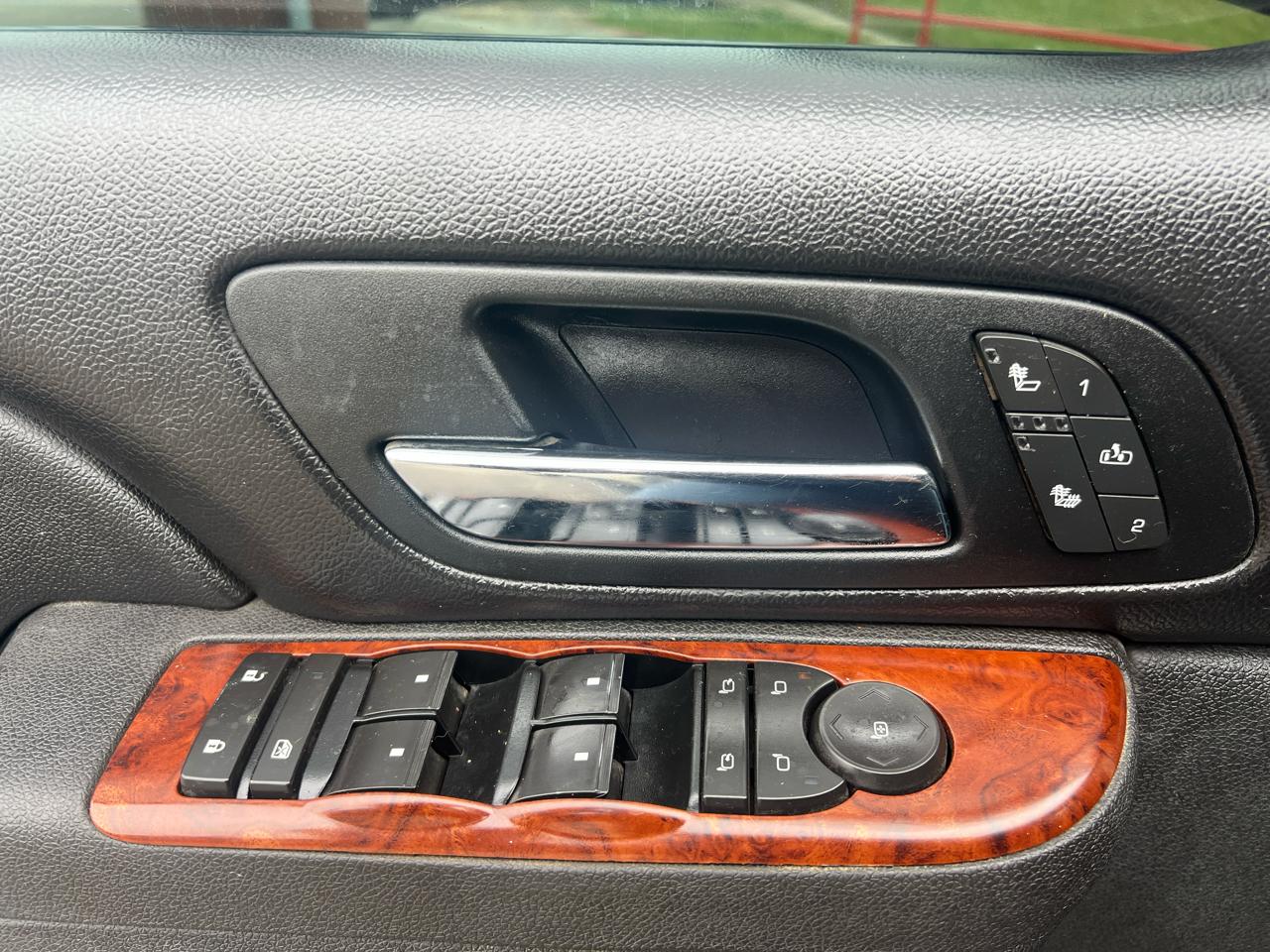 Chevrolet Silverado 1500 4WD Crew Cab 143.5" LTZ 2011