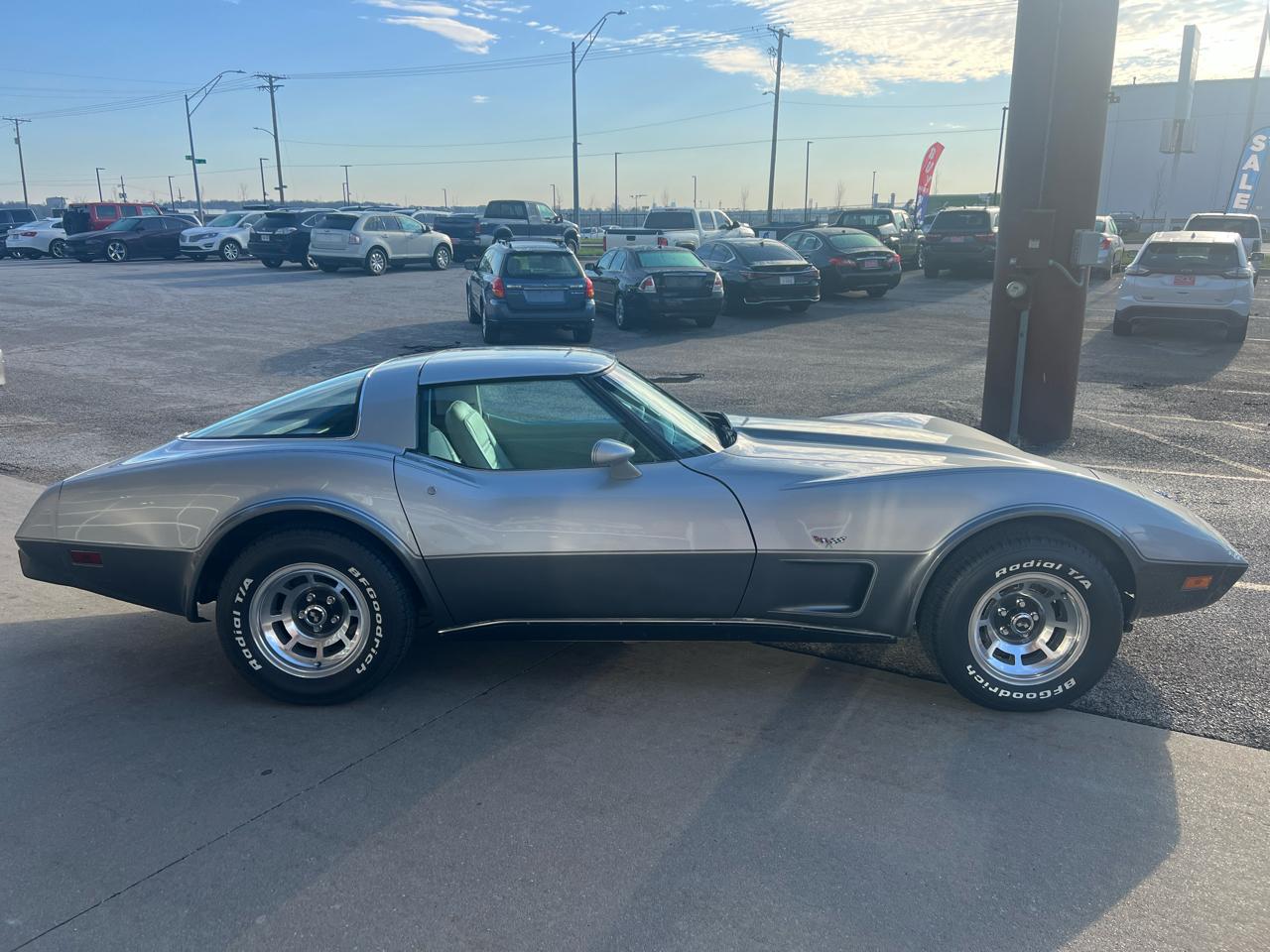 Chevrolet Corvette 1LT 2D Coupe 1978