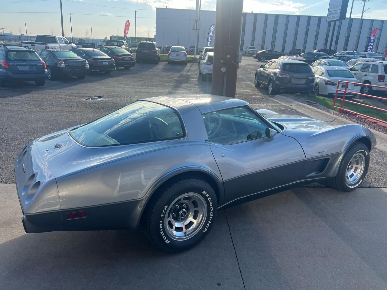 Chevrolet Corvette 1LT 2D Coupe 1978