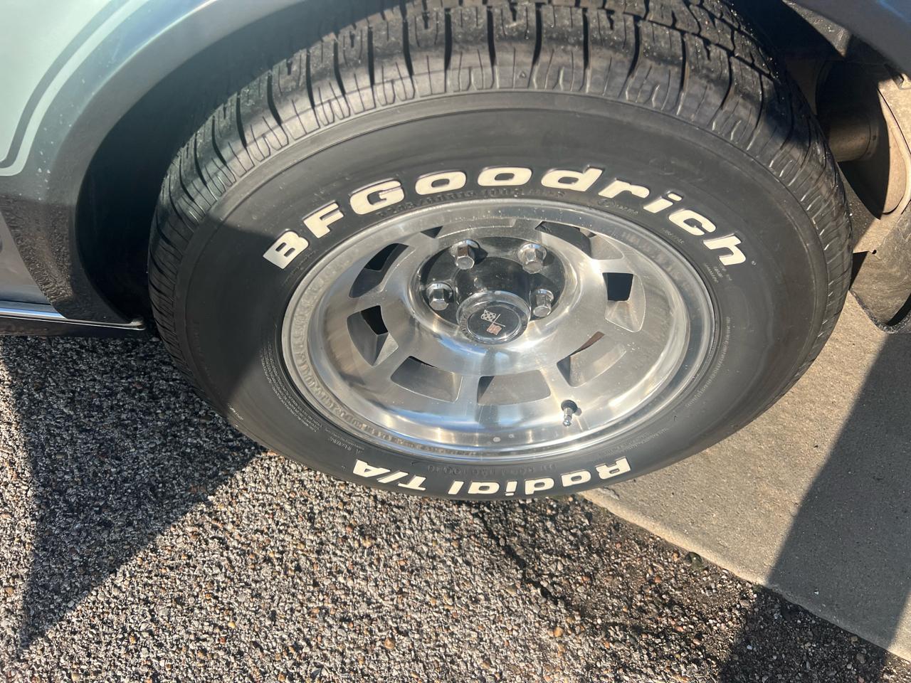 Chevrolet Corvette 1LT 2D Coupe 1978