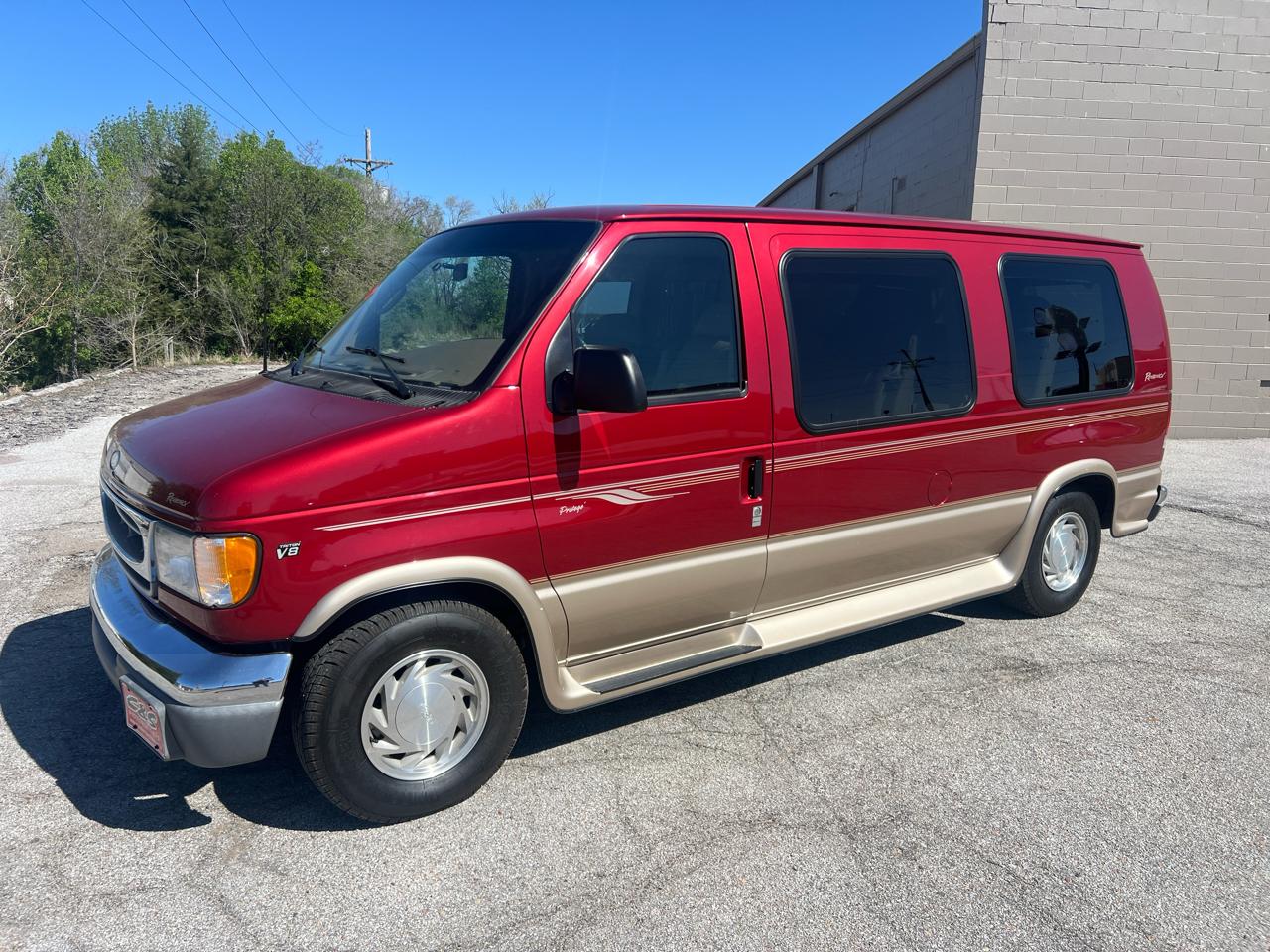 Ford Econoline Cargo Van E-150 2002