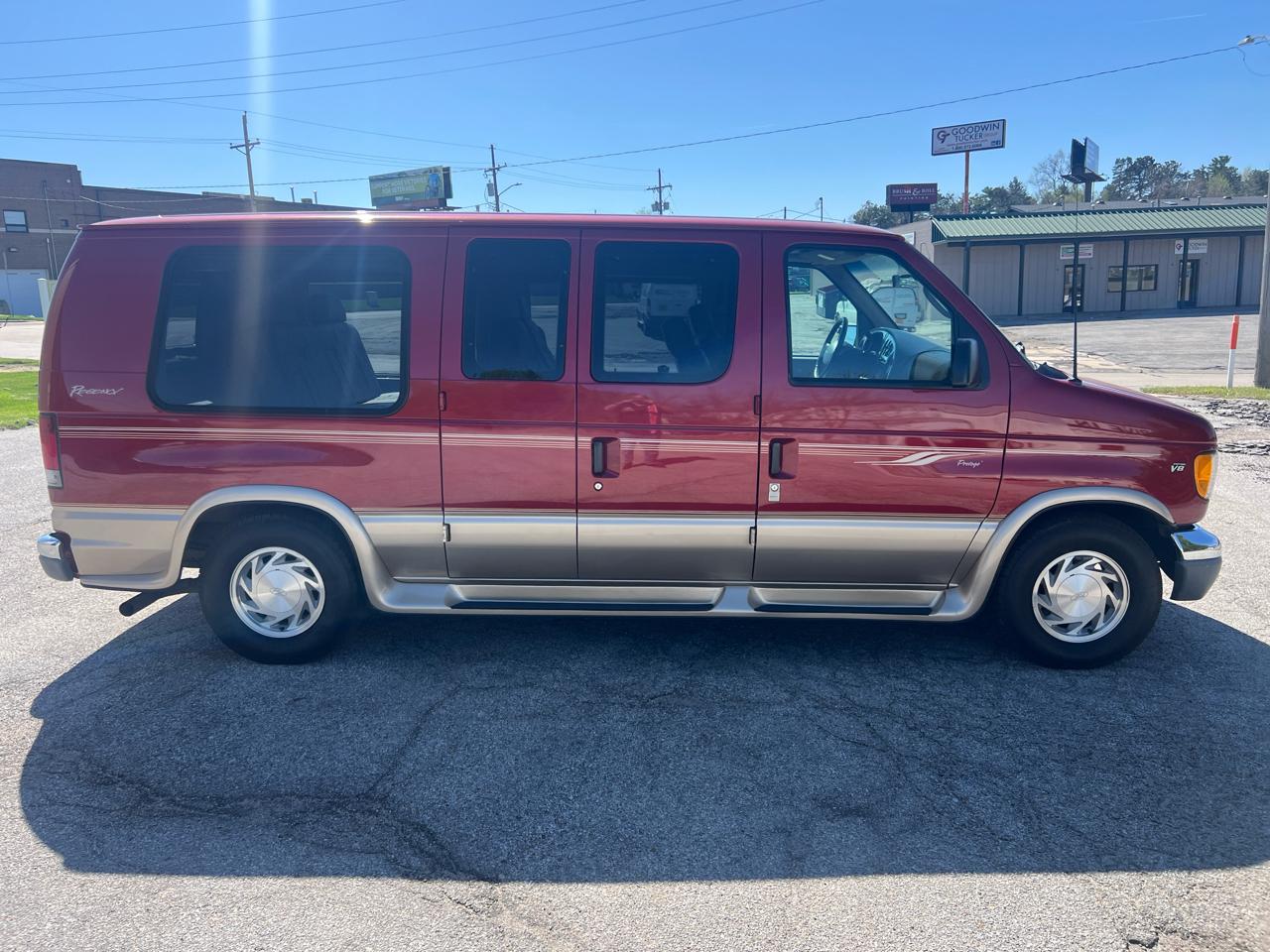 Ford Econoline Cargo Van E-150 2002