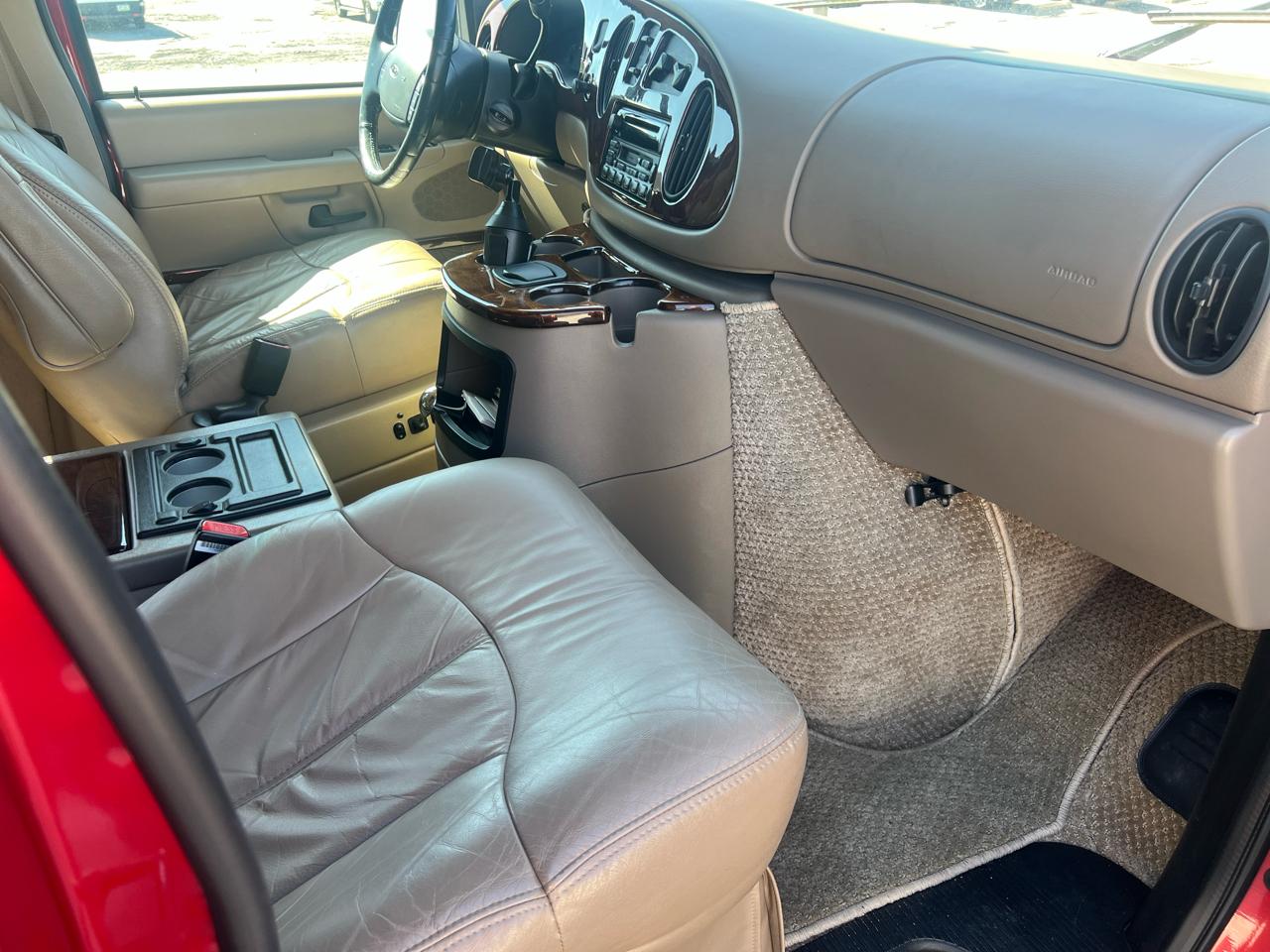 Ford Econoline Cargo Van E-150 2002