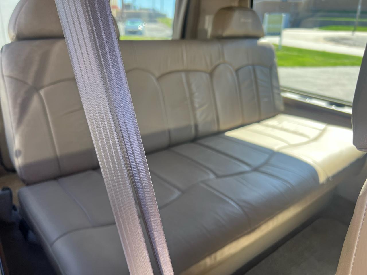 Ford Econoline Cargo Van E-150 2002