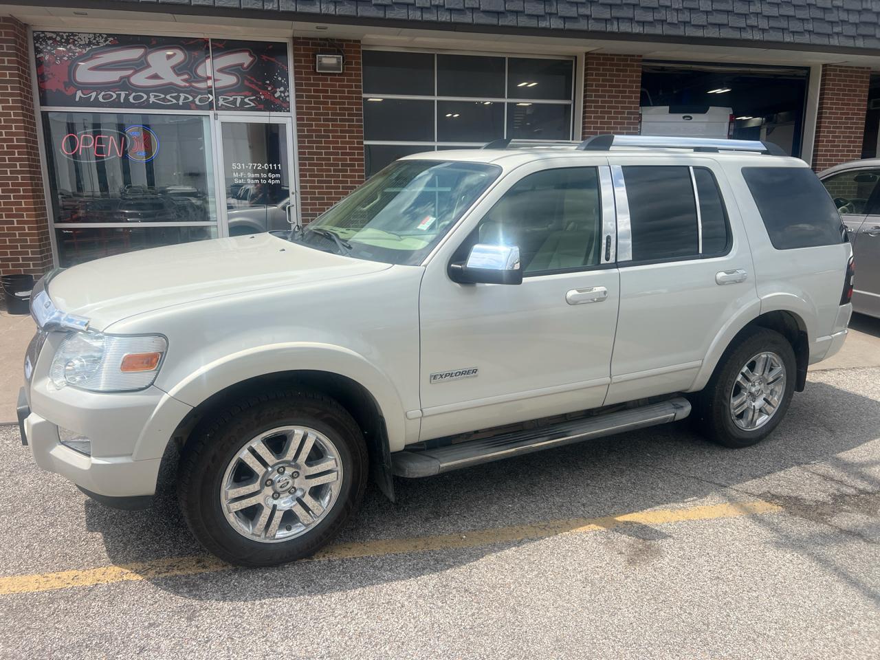 Ford Explorer 4dr 114" WB 4.6L Limited 4WD 2006