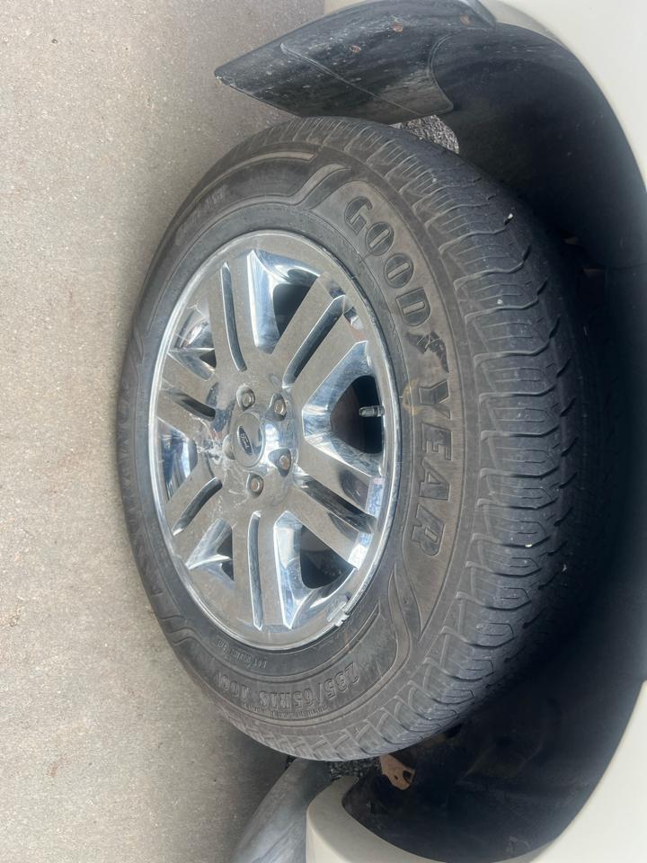 Ford Explorer 4dr 114" WB 4.6L Limited 4WD 2006