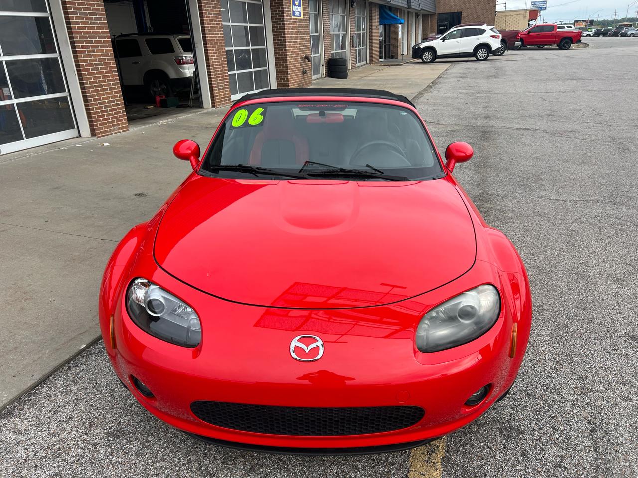Mazda MX-5 Miata 2dr Conv Grand Touring Manual 2006