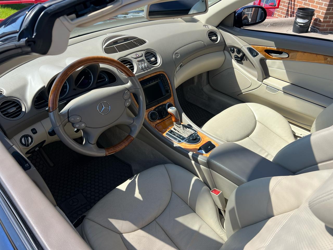 Mercedes-Benz SL-Class 2dr Roadster 5.0L 2003