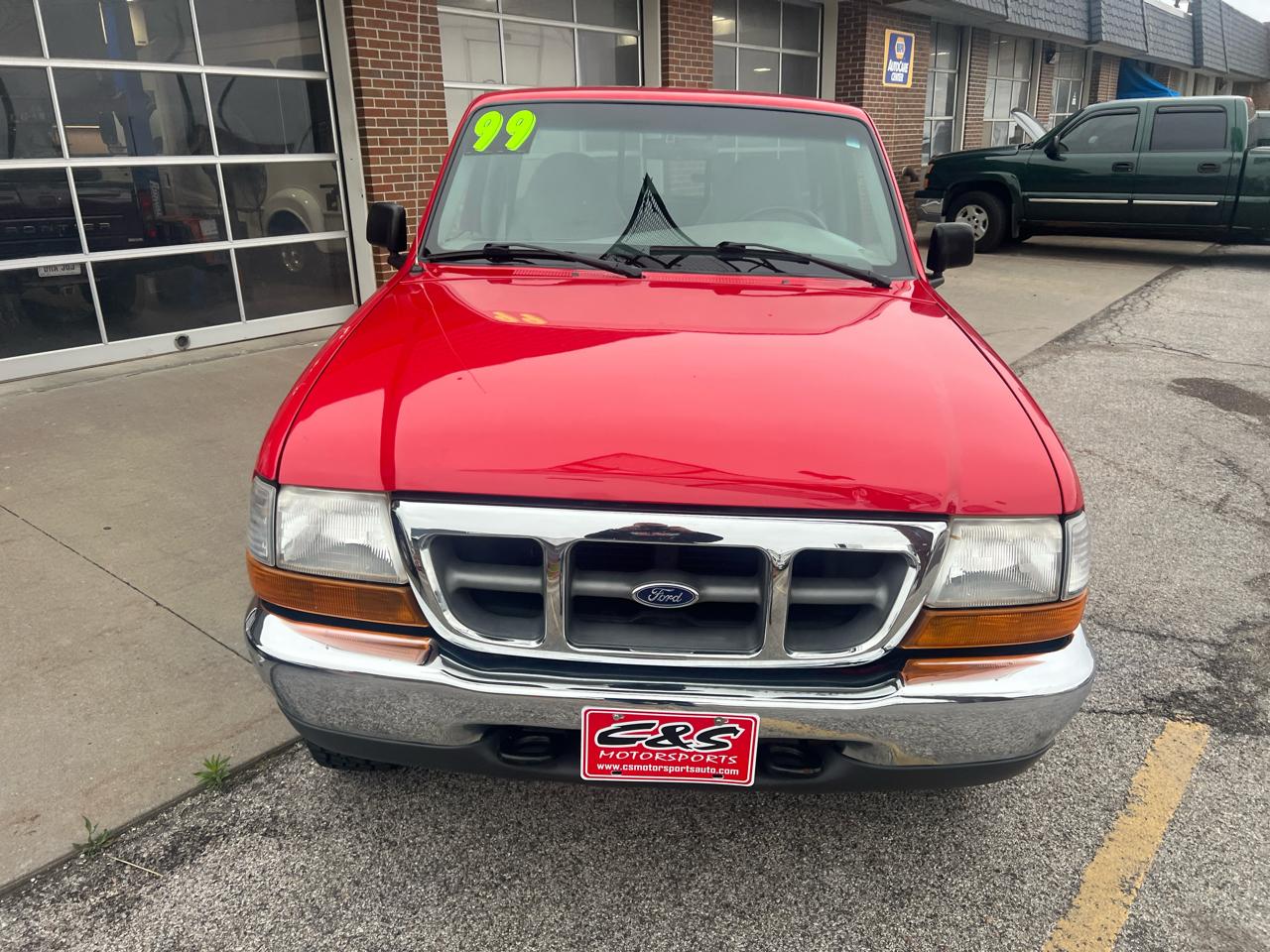 Ford Ranger Reg Cab 112" WB XLT 4WD 1999
