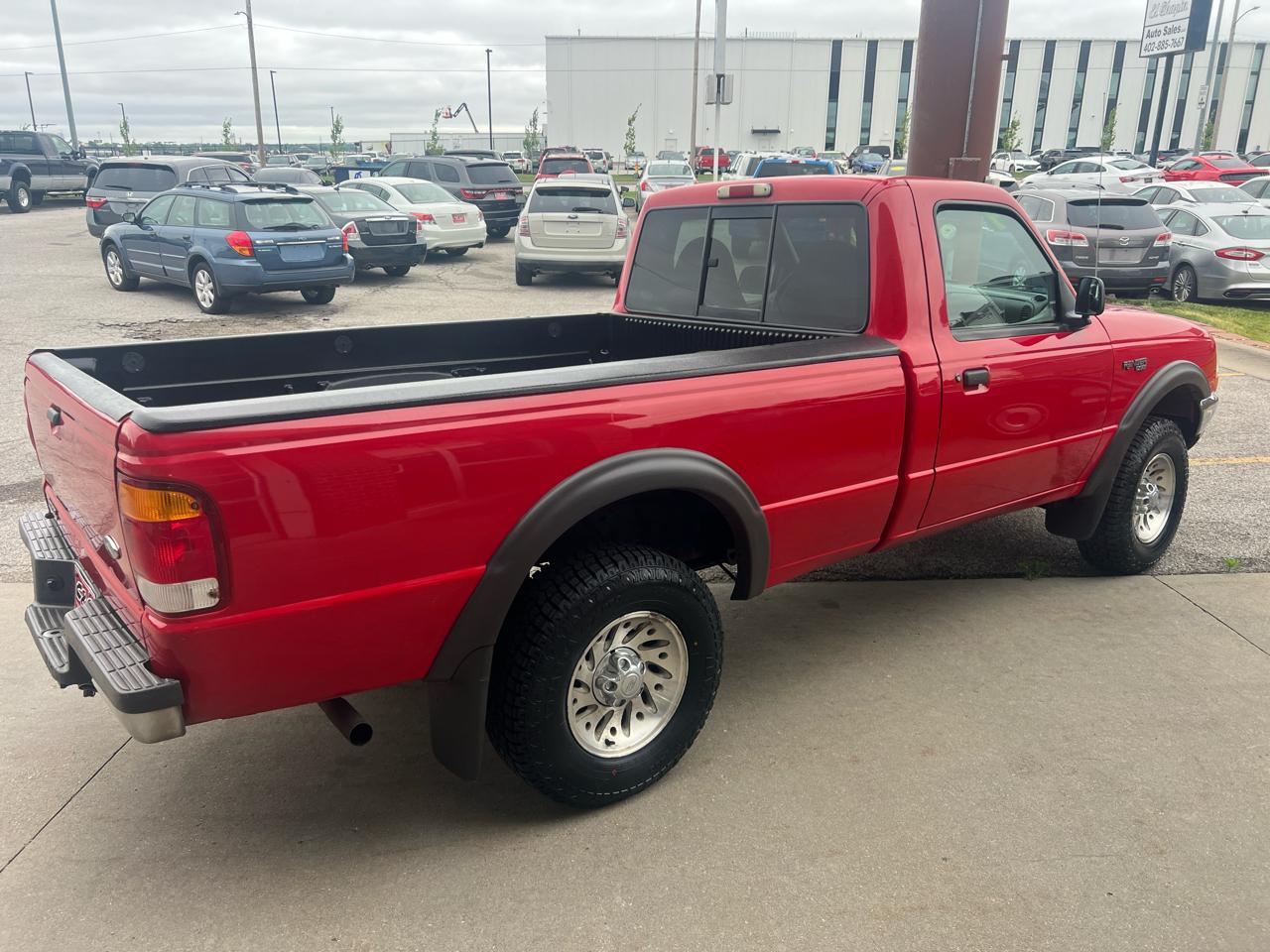 Ford Ranger Reg Cab 112" WB XLT 4WD 1999