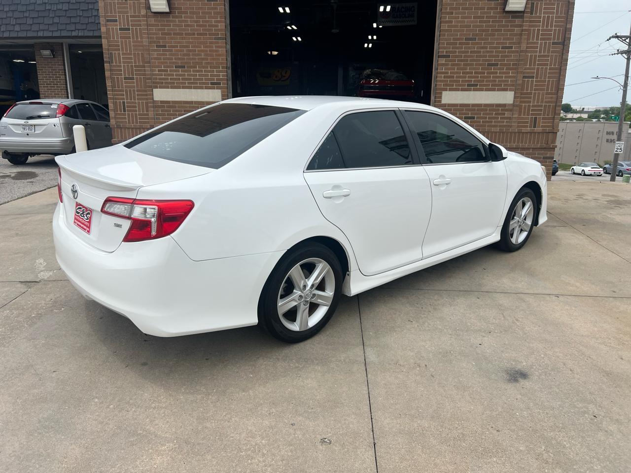 Toyota Camry 2014.5 4dr Sdn I4 Auto SE Sport (Natl) 2014