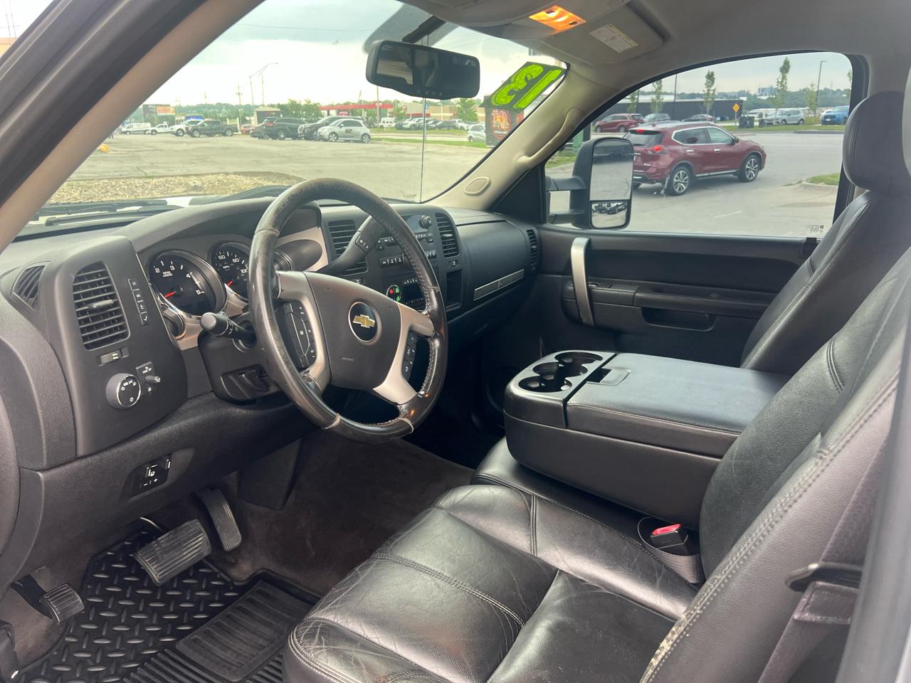 Chevrolet Silverado 3500HD 4WD Crew Cab 153.7" SRW LT 2013