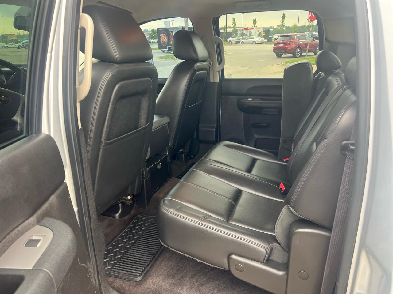 Chevrolet Silverado 3500HD 4WD Crew Cab 153.7" SRW LT 2013